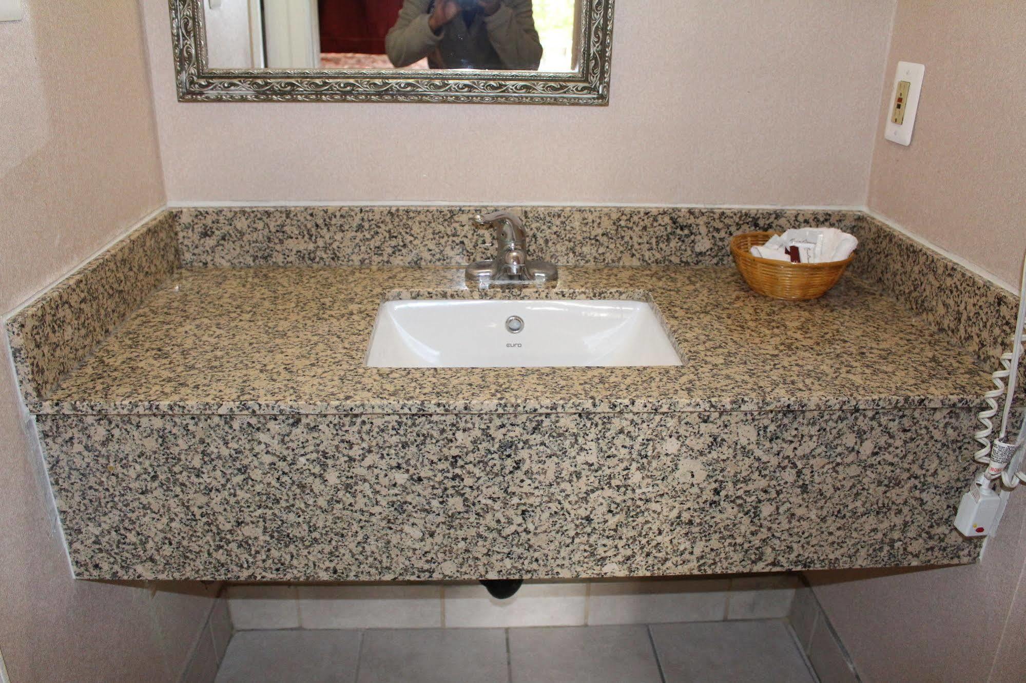 Highlander Motor Inn Atlantic City Галуоей Екстериор снимка